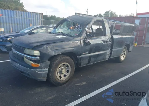 2000 Chevrolet Silverado 1500 z USA, uszkodzony, nr VIN 1GCEC14WXYE241404